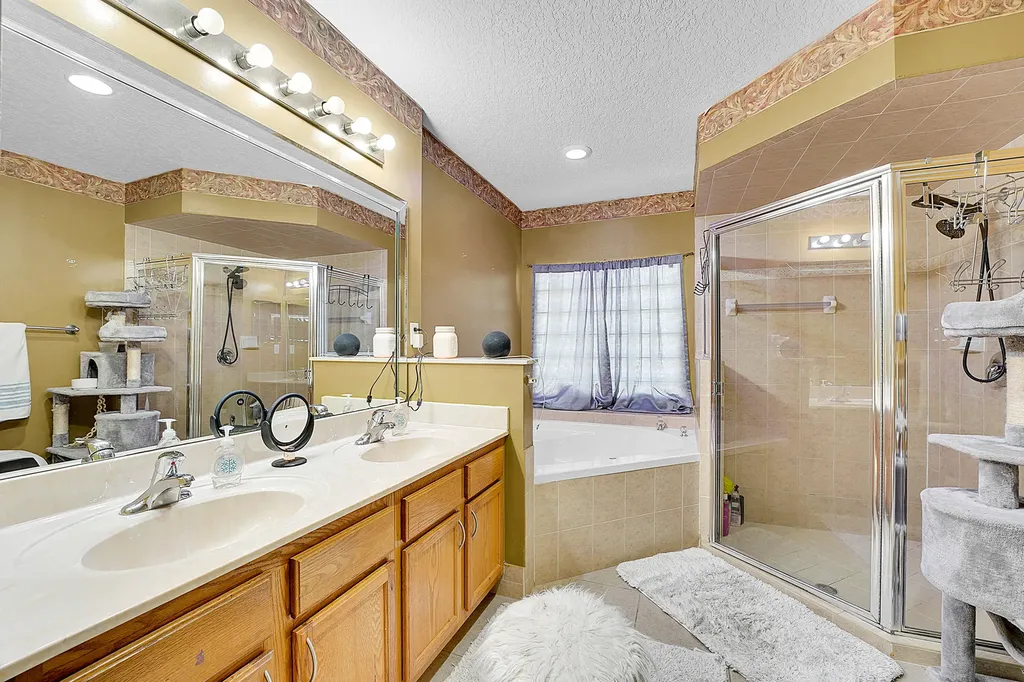 6173 NW East Deville Circle Port St Lucie FL 34986