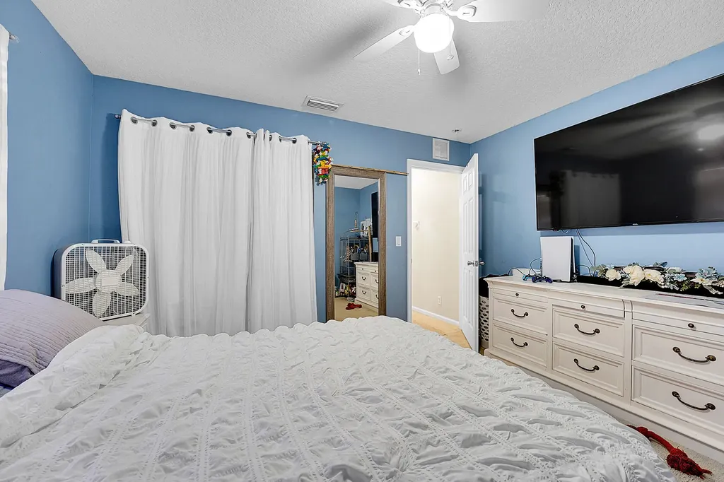 6173 NW East Deville Circle Port St Lucie FL 34986
