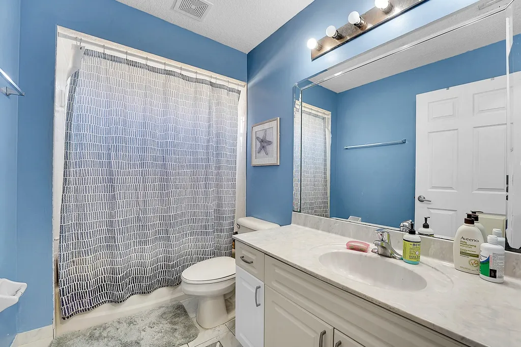 6173 NW East Deville Circle Port St Lucie FL 34986