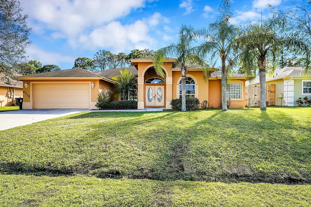 6173 NW East Deville Circle Port St Lucie FL 34986