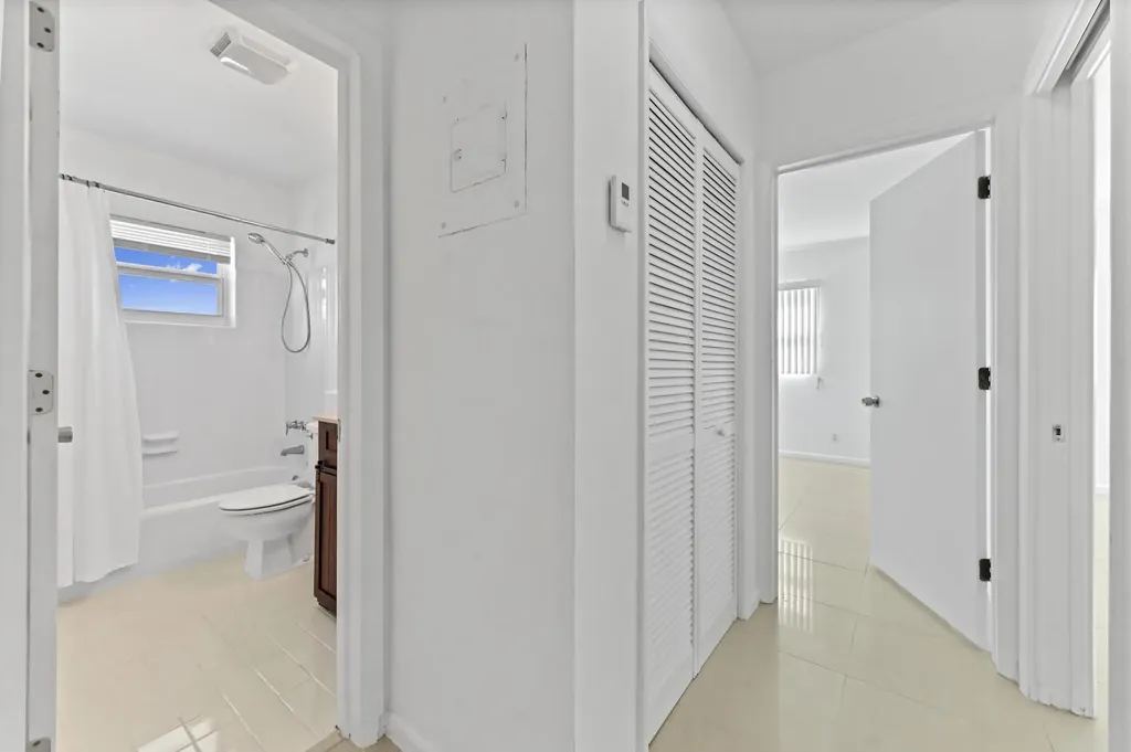 2755 NE 28th Avenue Lighthouse Point FL 33064