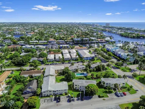 2755 NE 28th Avenue Lighthouse Point FL 33064
