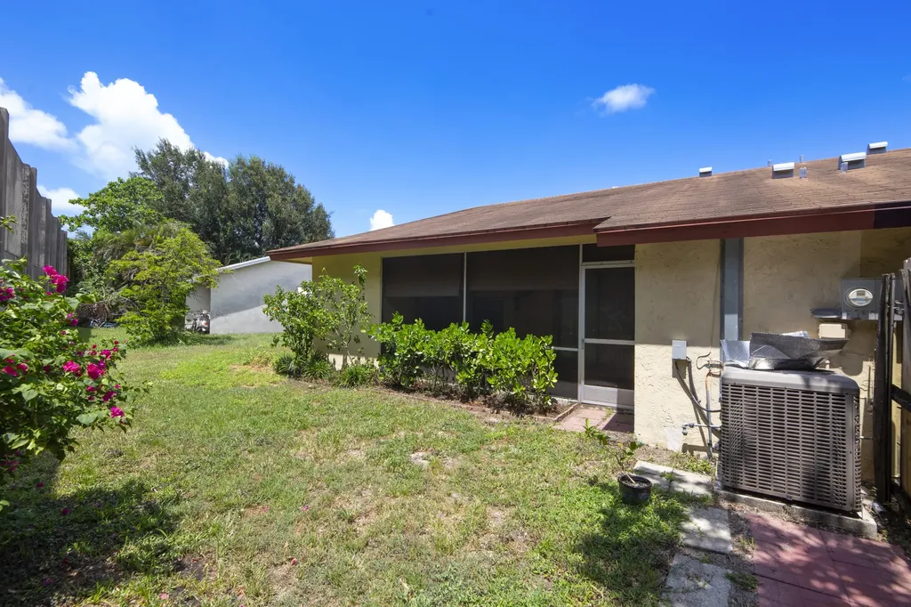 3958 Chapel Street Palm Beach Gardens FL 33403