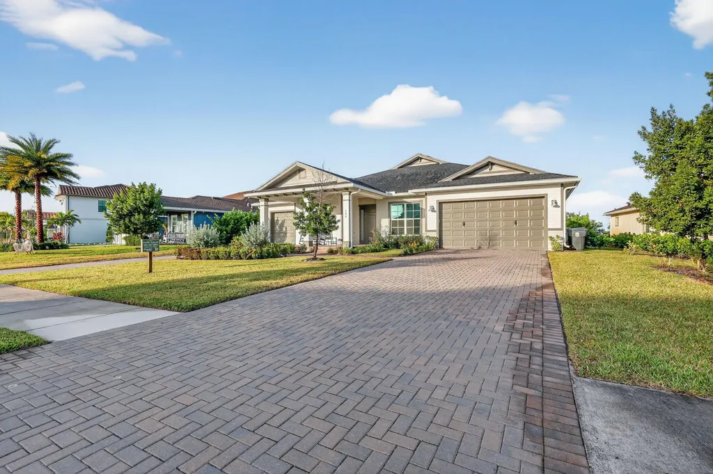 799 Hookline Circle Loxahatchee FL 33470