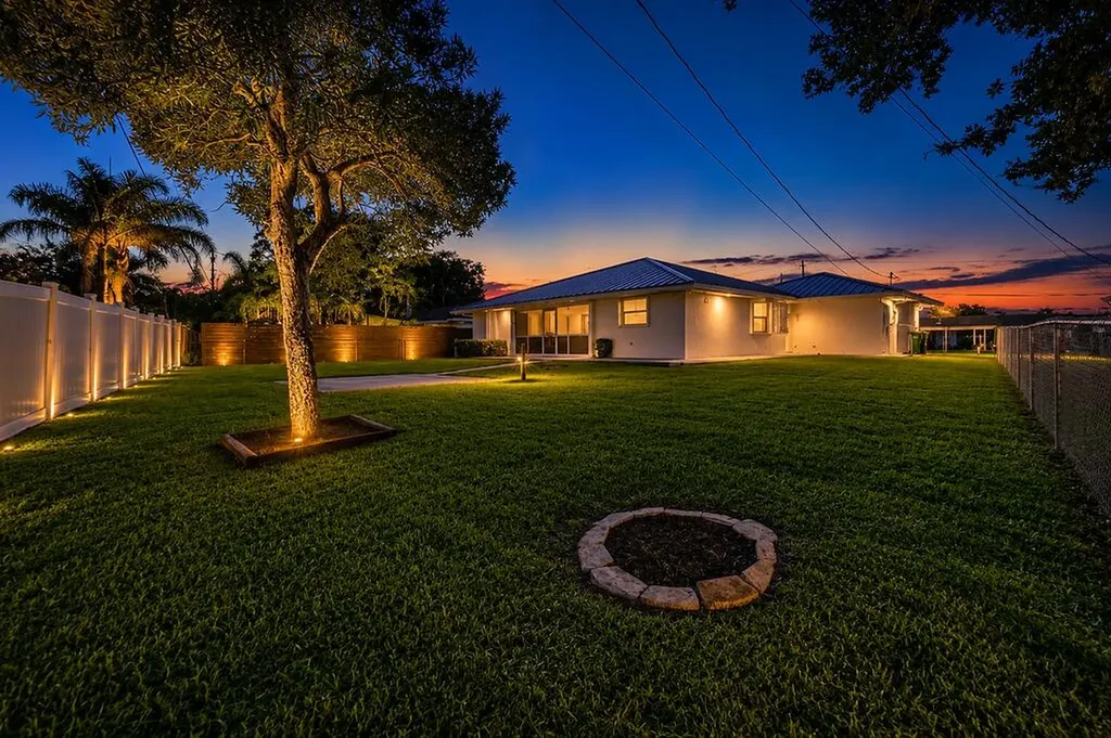 651 SE Degan Drive Port St Lucie FL 34983