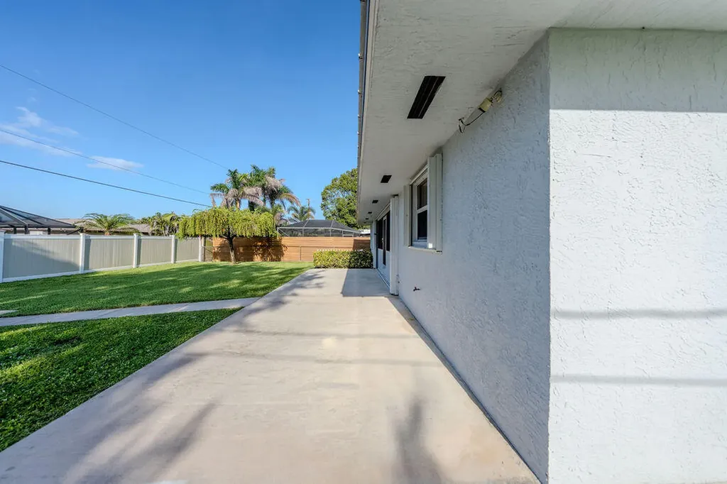 651 SE Degan Drive Port St Lucie FL 34983