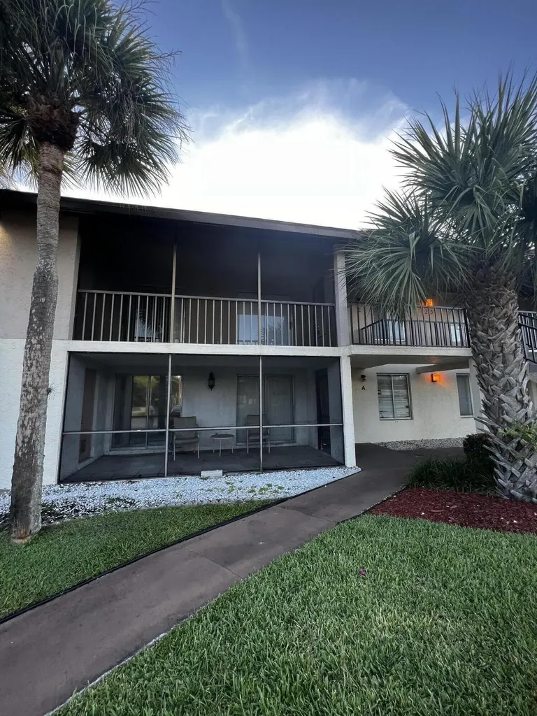 4215 S 57th Avenue Greenacres FL 33463