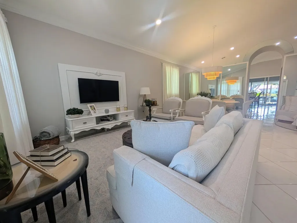 7628 Eagle Point Drive Delray Beach FL 33446