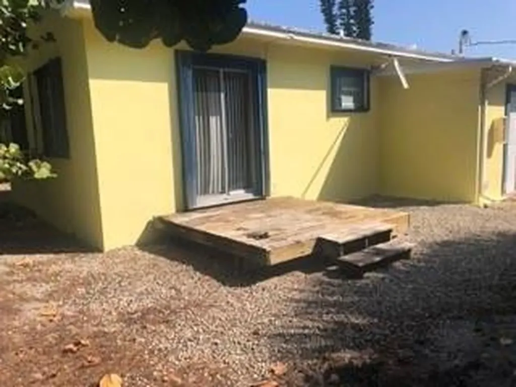 3200 NE 5th Court Pompano Beach FL 33062
