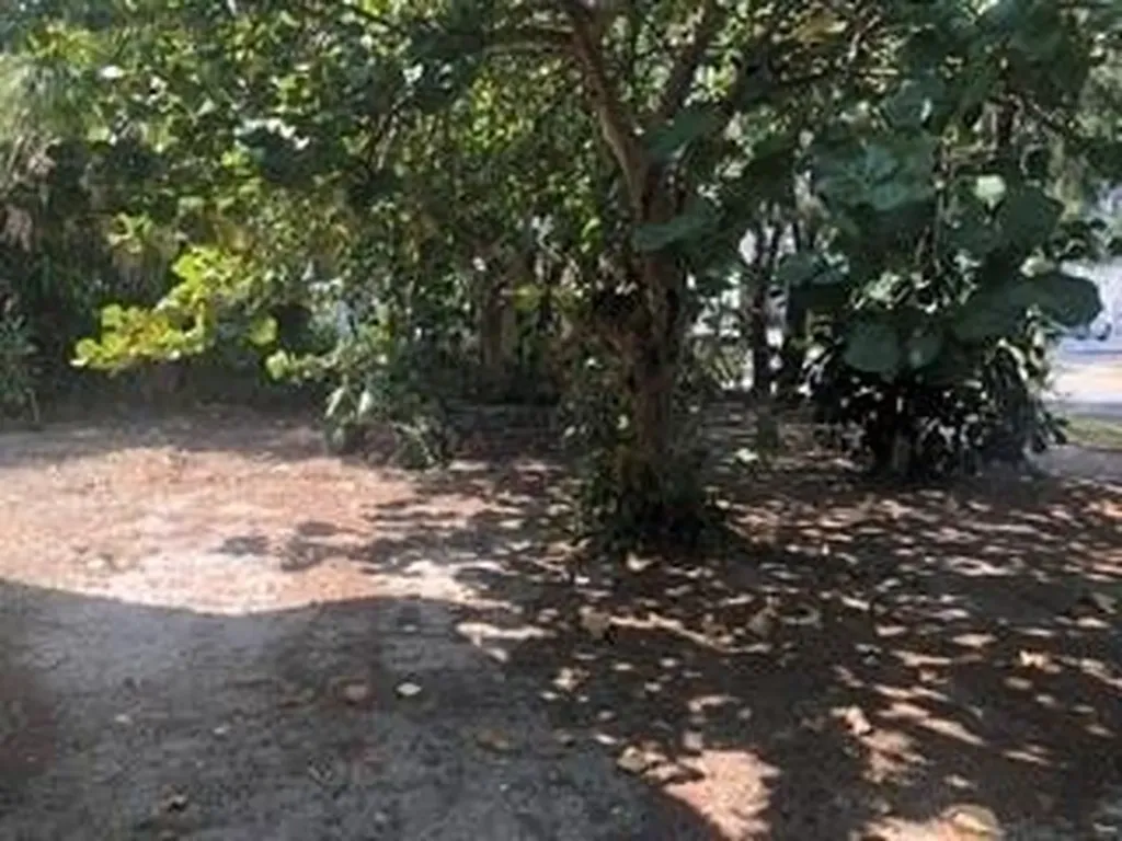 3200 NE 5th Court Pompano Beach FL 33062
