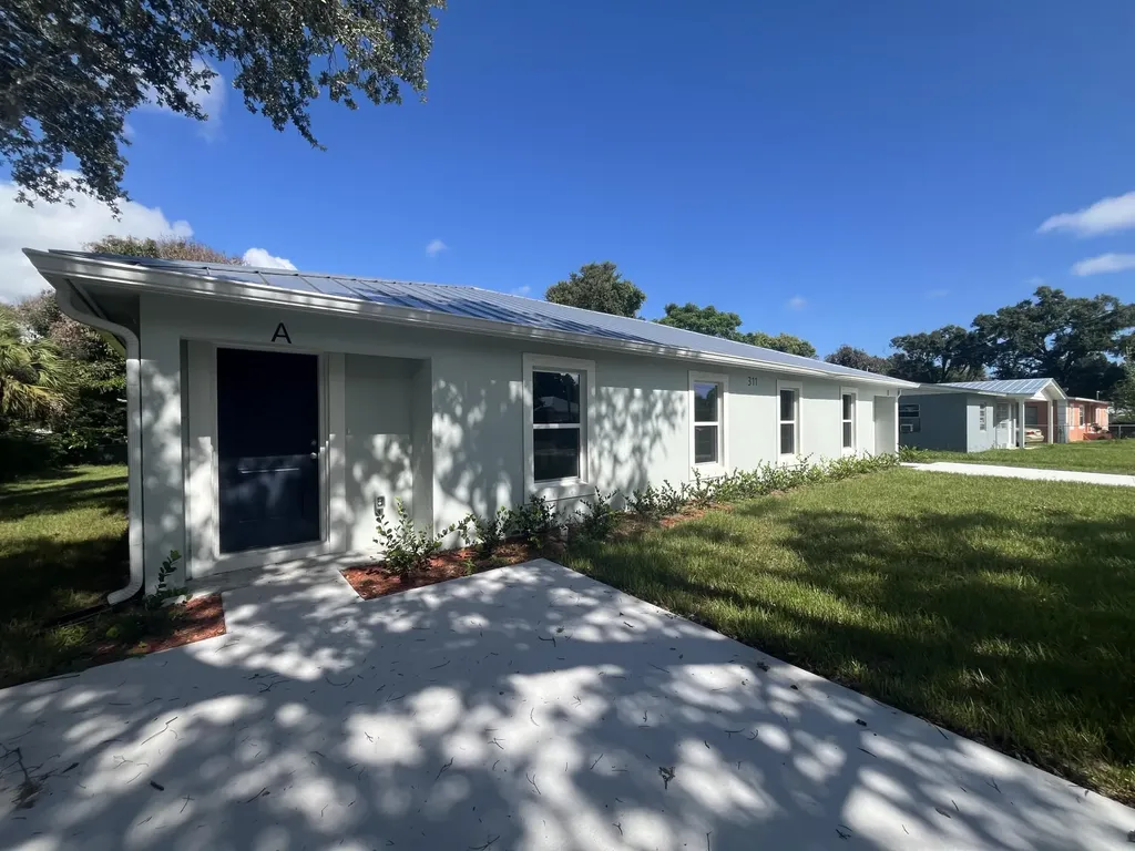 311 N 16th N Street Fort Pierce FL 34950