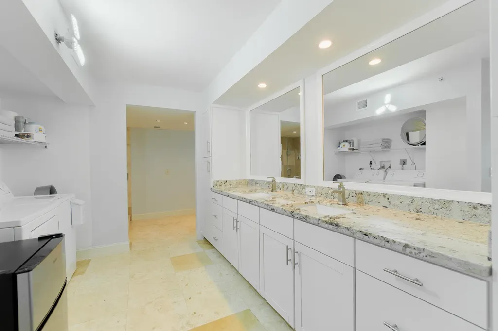 2565 S Ocean Boulevard Highland Beach FL 33487