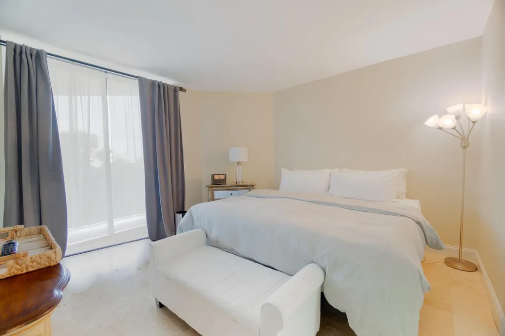 2565 S Ocean Boulevard Highland Beach FL 33487