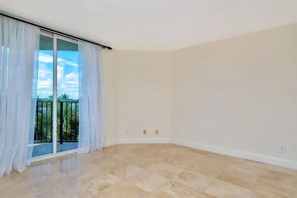 2565 S Ocean Boulevard Highland Beach FL 33487