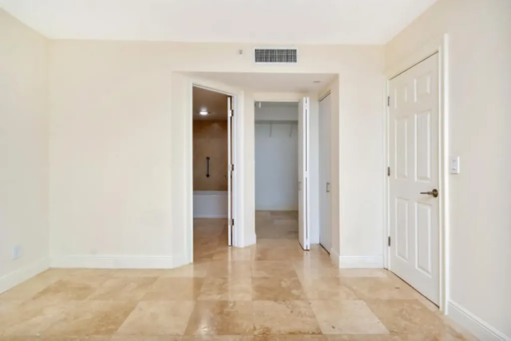 2565 S Ocean Boulevard Highland Beach FL 33487