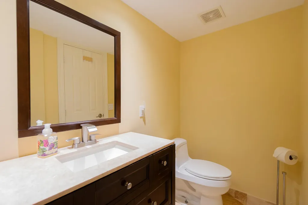 2565 S Ocean Boulevard Highland Beach FL 33487