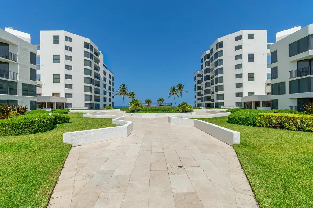2565 S Ocean Boulevard Highland Beach FL 33487