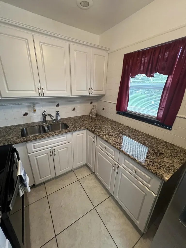 120 Coventry E West Palm Beach FL 33417