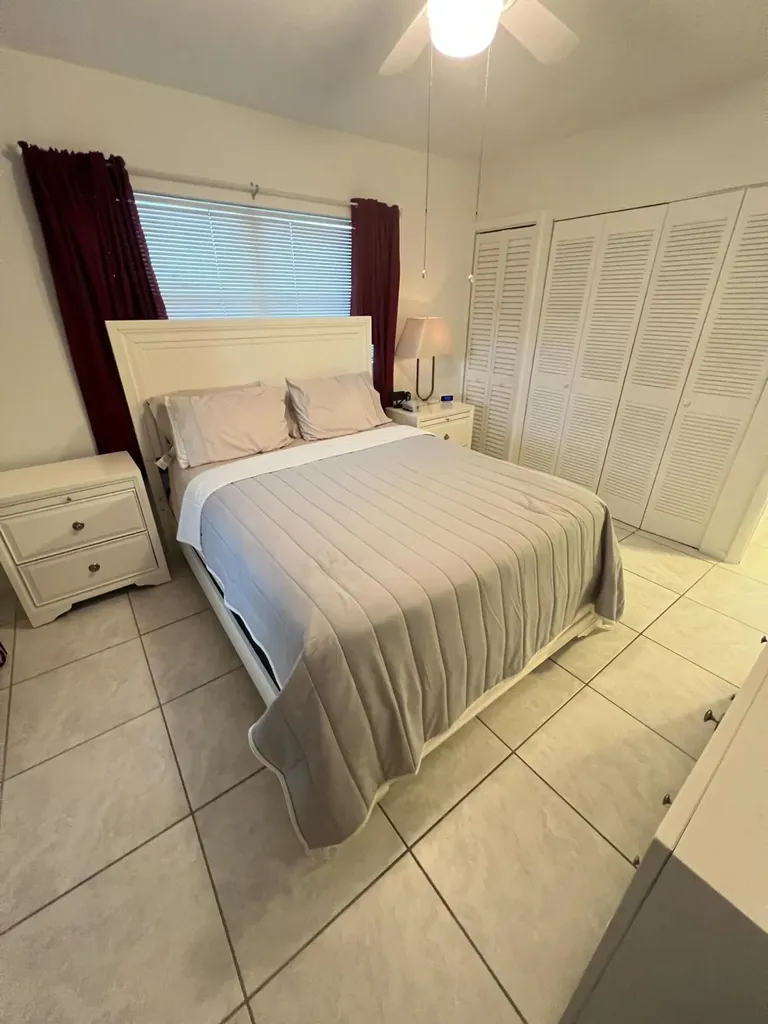 120 Coventry E West Palm Beach FL 33417