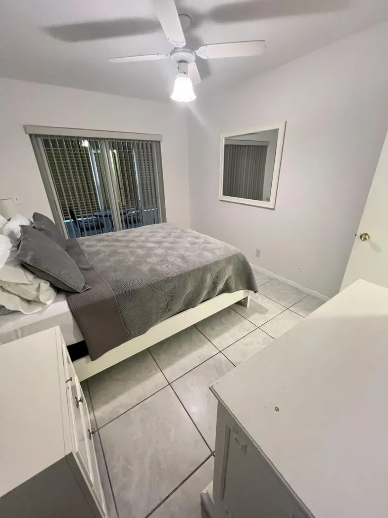 120 Coventry E West Palm Beach FL 33417