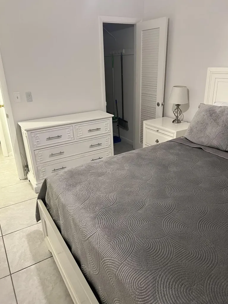 120 Coventry E West Palm Beach FL 33417