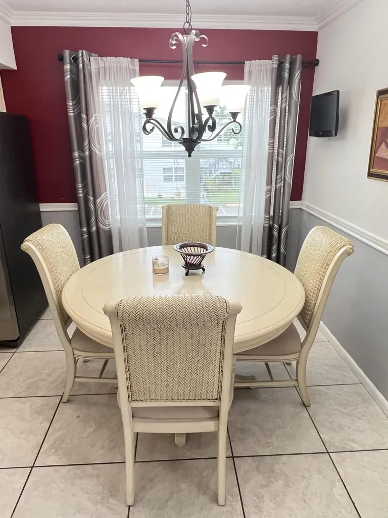 120 Coventry E West Palm Beach FL 33417