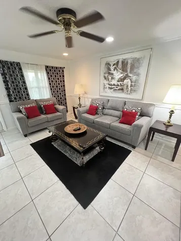 120 Coventry E West Palm Beach FL 33417