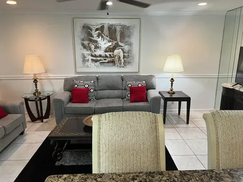 120 Coventry E West Palm Beach FL 33417
