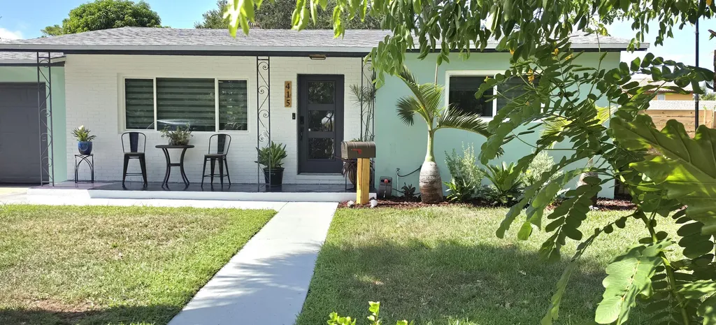 415 Park Avenue Lake Park FL 33403