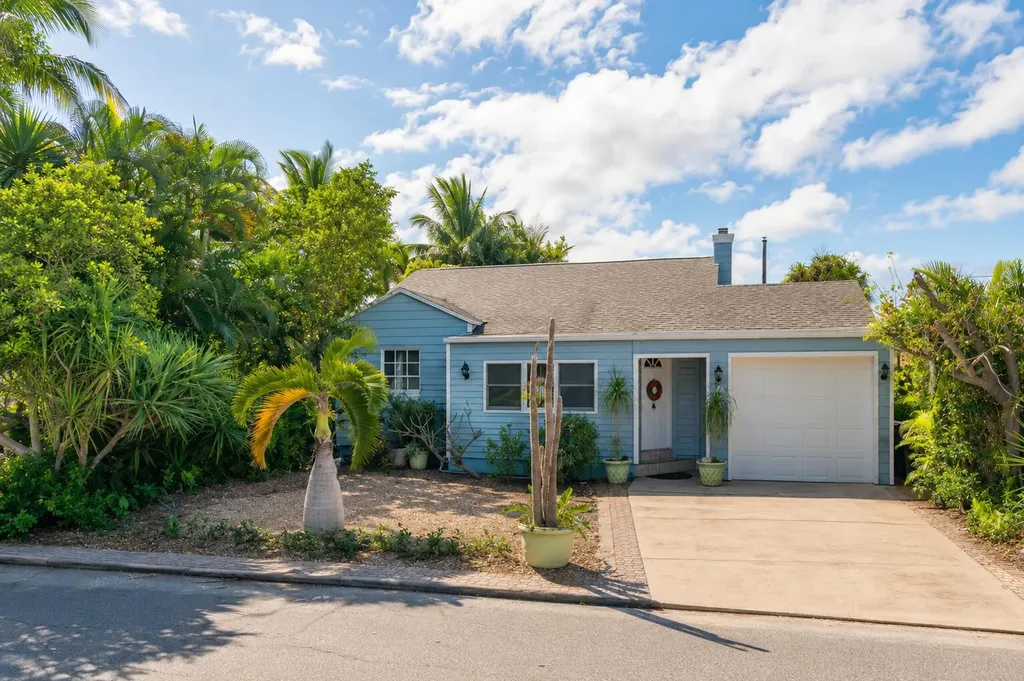 715 N Palmway Lake Worth Beach FL 33460