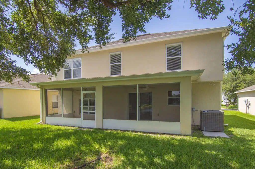 2538 12th Square SW Vero Beach FL 32968