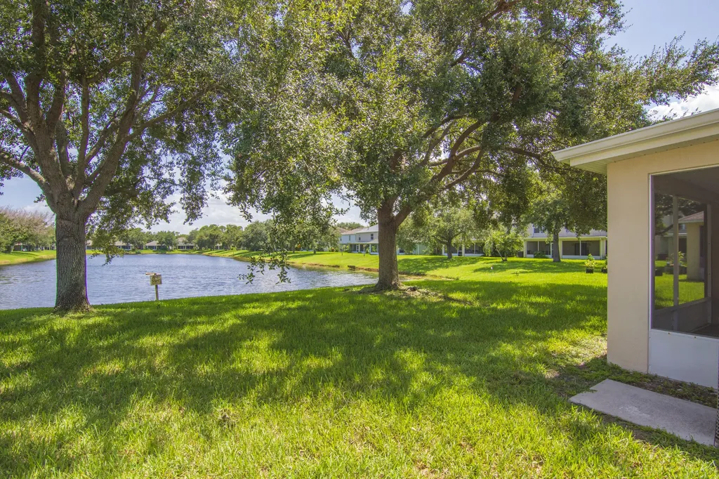 2538 12th Square SW Vero Beach FL 32968