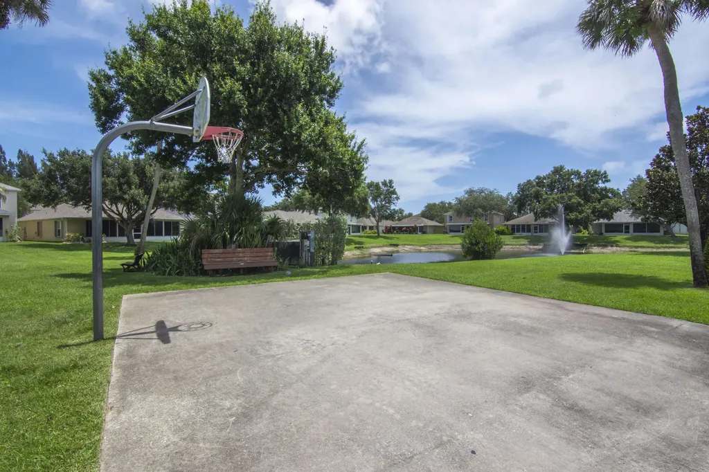 2538 12th Square SW Vero Beach FL 32968