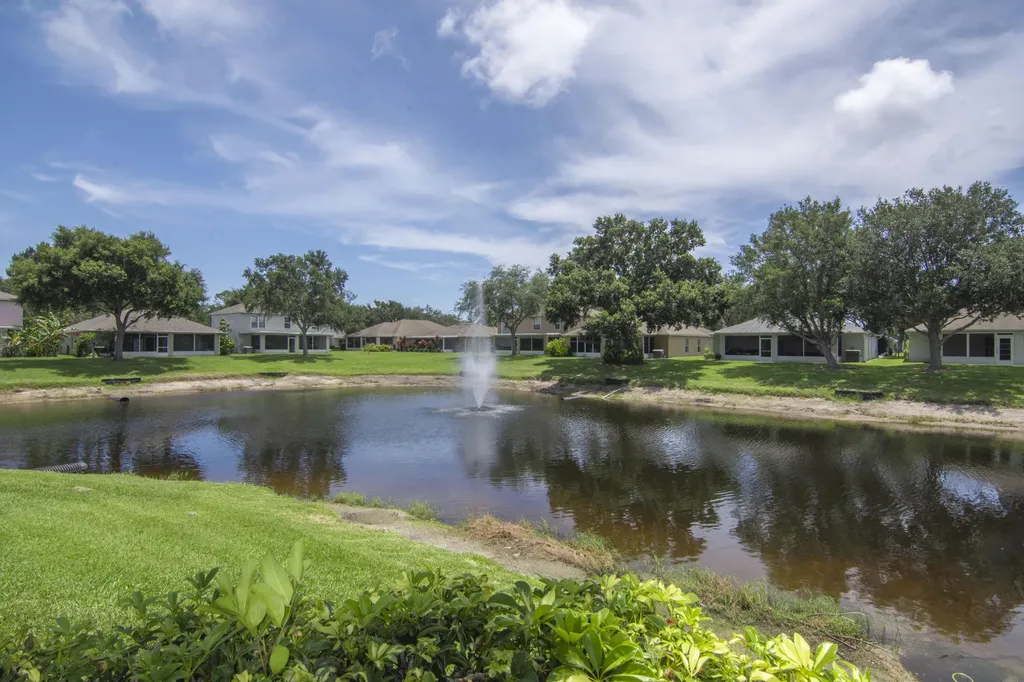 2538 12th Square SW Vero Beach FL 32968