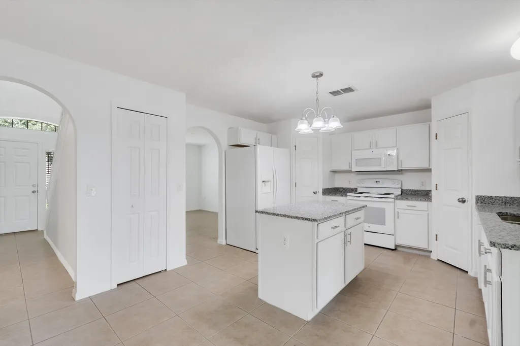 2538 12th Square SW Vero Beach FL 32968