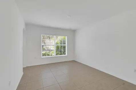 2538 12th Square SW Vero Beach FL 32968