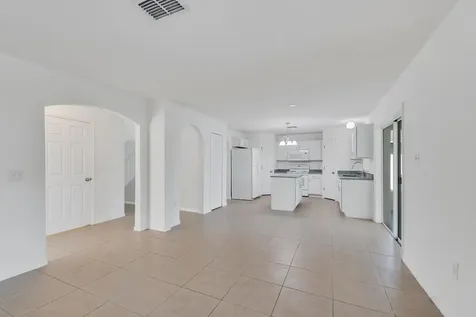 2538 12th Square SW Vero Beach FL 32968