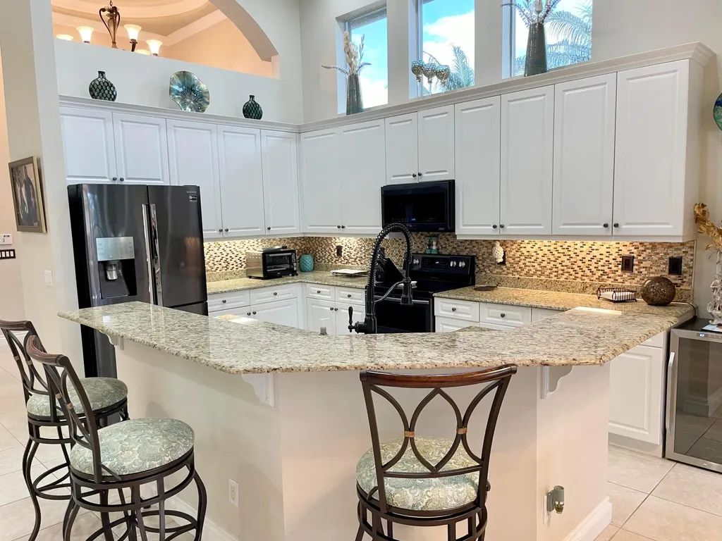 102 SE Rio Palermo Port St Lucie FL 34984