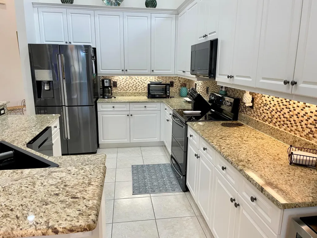 102 SE Rio Palermo Port St Lucie FL 34984