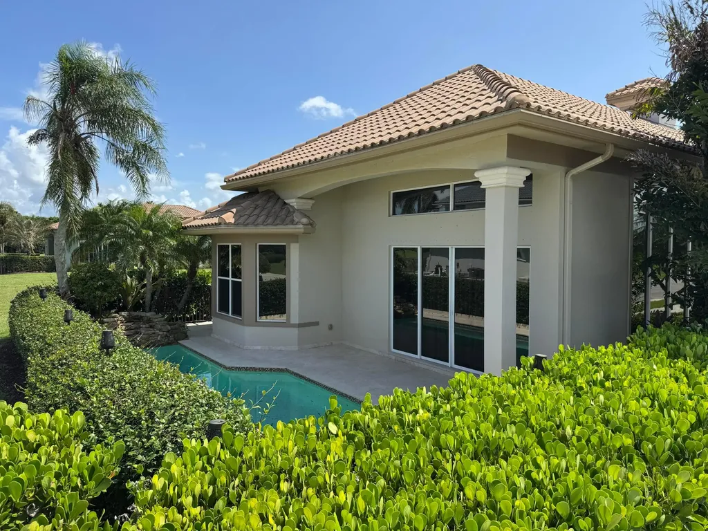 102 SE Rio Palermo Port St Lucie FL 34984