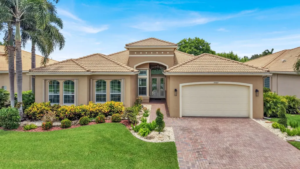 10469 Whitewind Circle Boynton Beach FL 33473