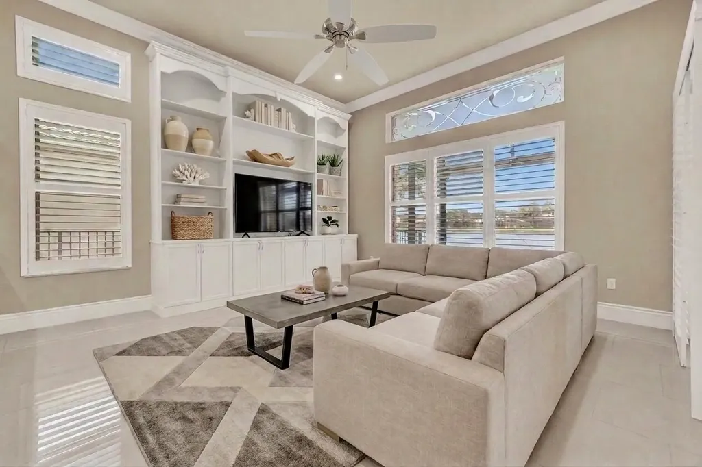 10469 Whitewind Circle Boynton Beach FL 33473