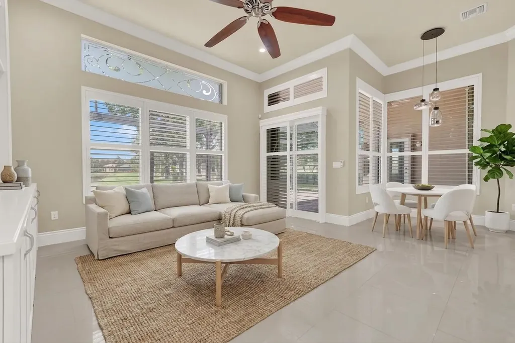 10469 Whitewind Circle Boynton Beach FL 33473