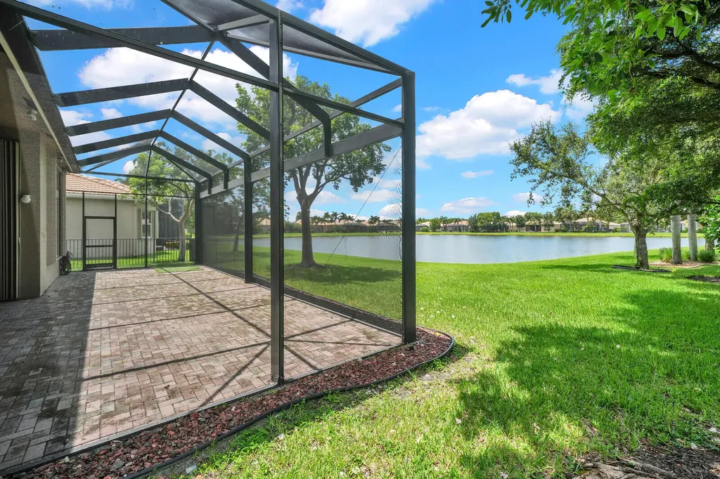 10469 Whitewind Circle Boynton Beach FL 33473