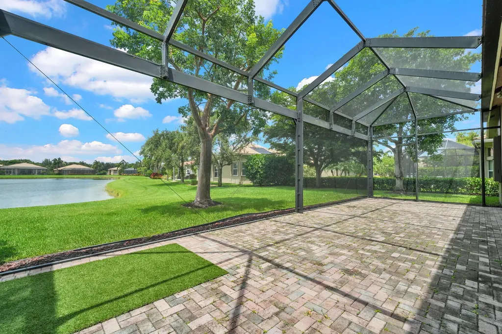 10469 Whitewind Circle Boynton Beach FL 33473