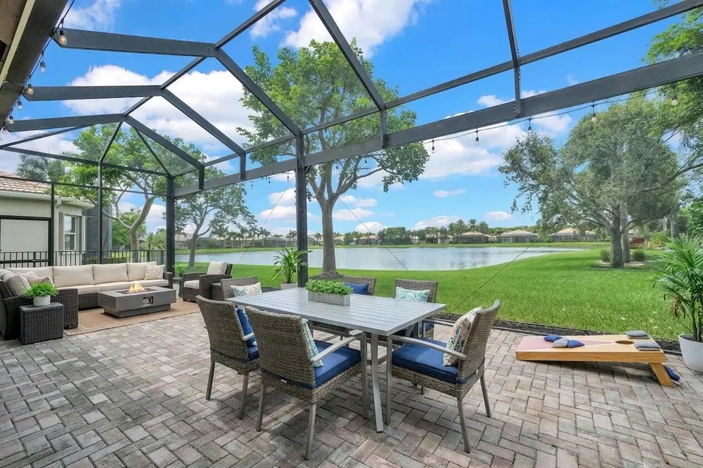 10469 Whitewind Circle Boynton Beach FL 33473