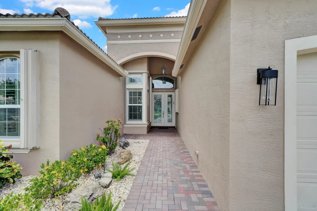 10469 Whitewind Circle Boynton Beach FL 33473