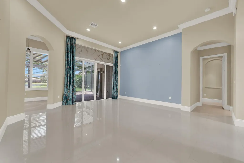 10469 Whitewind Circle Boynton Beach FL 33473