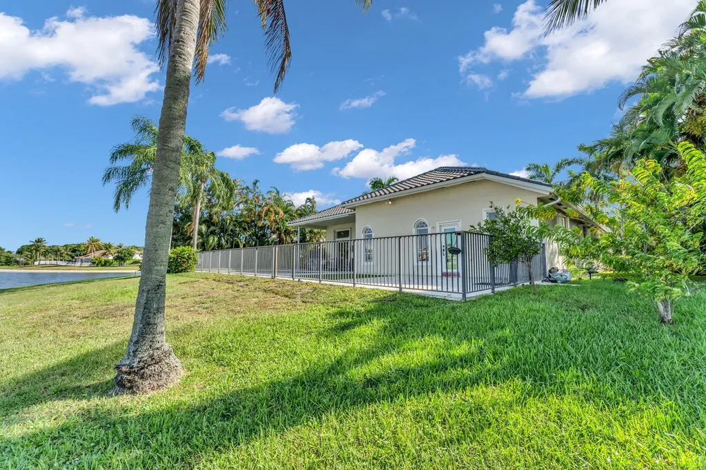 21409 Crestfalls Court Boca Raton FL 33428