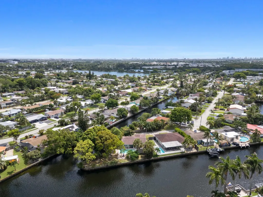 2060 NW 37th Street Oakland Park FL 33309